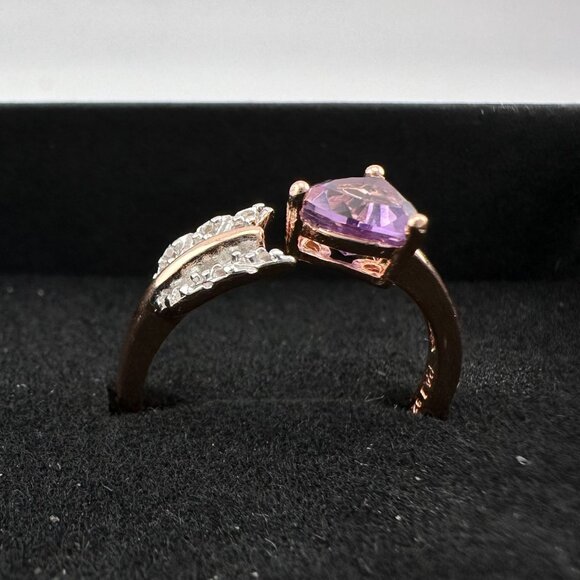 Beautiful Trillion Cut Purple Amethyst Arrow Ring  14kt Rose Gold Overlay Sz 7 - Picture 11 of 14